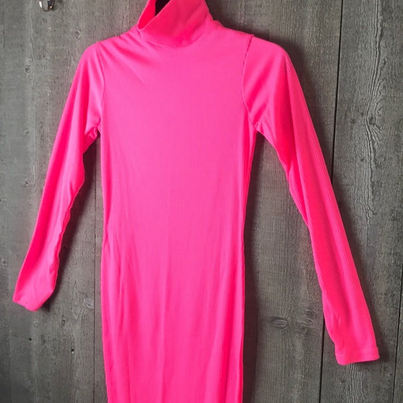 NEON PINK SUMMER DRESS - Picture 5 of 8